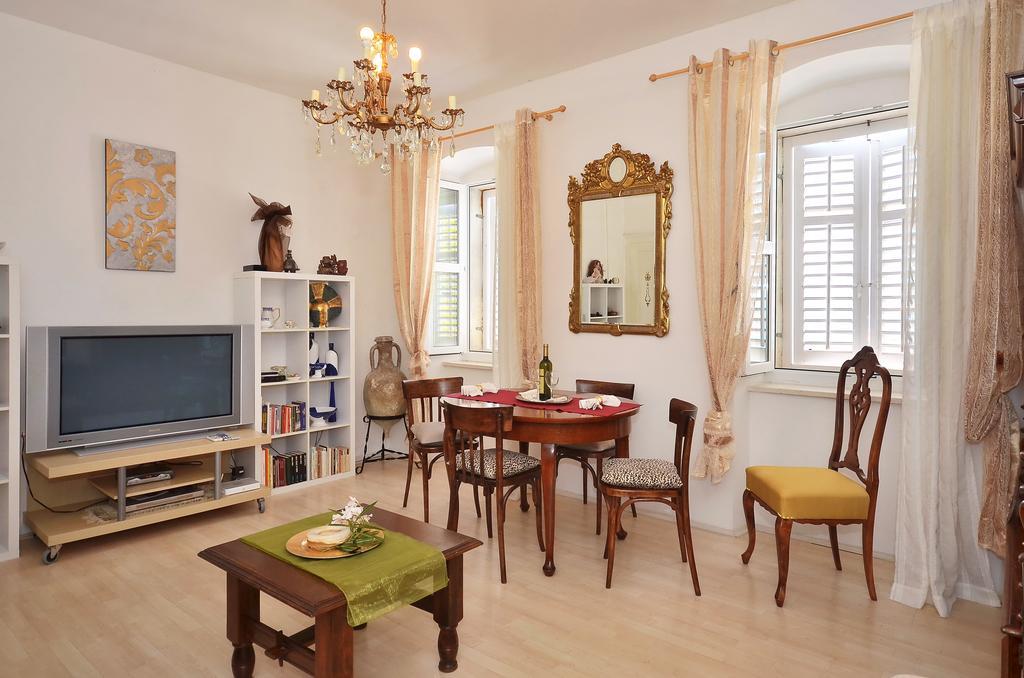Apartment Pere S Mora Mimice Habitación foto