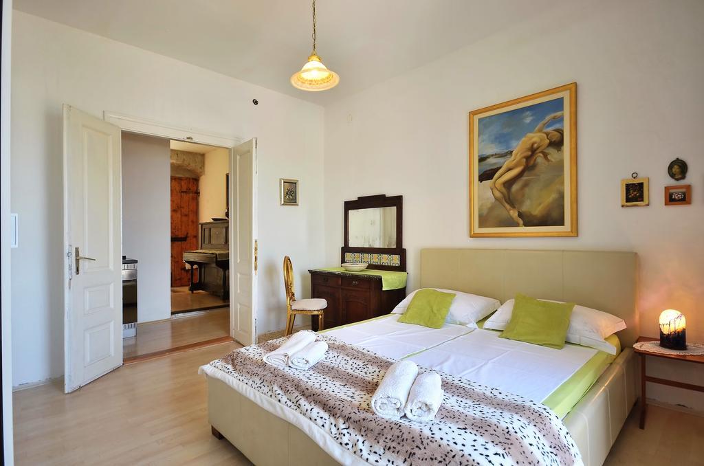 Apartment Pere S Mora Mimice Habitación foto